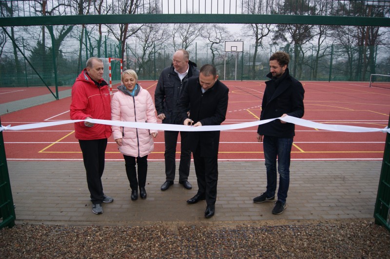 - Zakończenie inwestycji budowy boisk przy Zespole Szkół nr 1 w Goleniowie