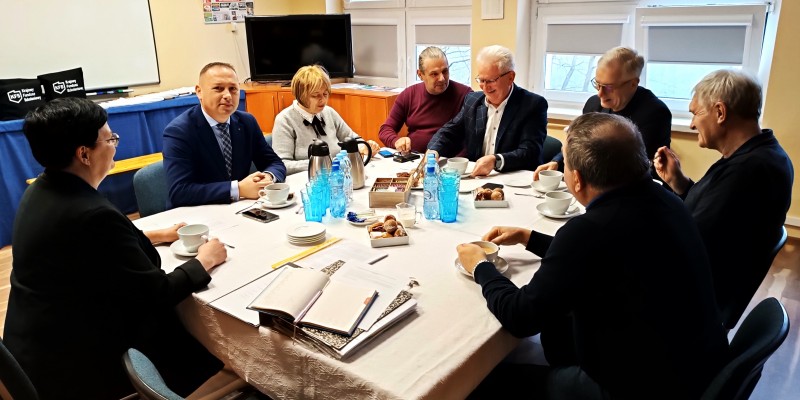 W dniu 2 lutego br. w siedzibie Powiatowego Urzędu Pracy w Goleniowie odbyło się IV Posiedzenie III kadencji Powiatowej Rady Rynku Pracy. - 