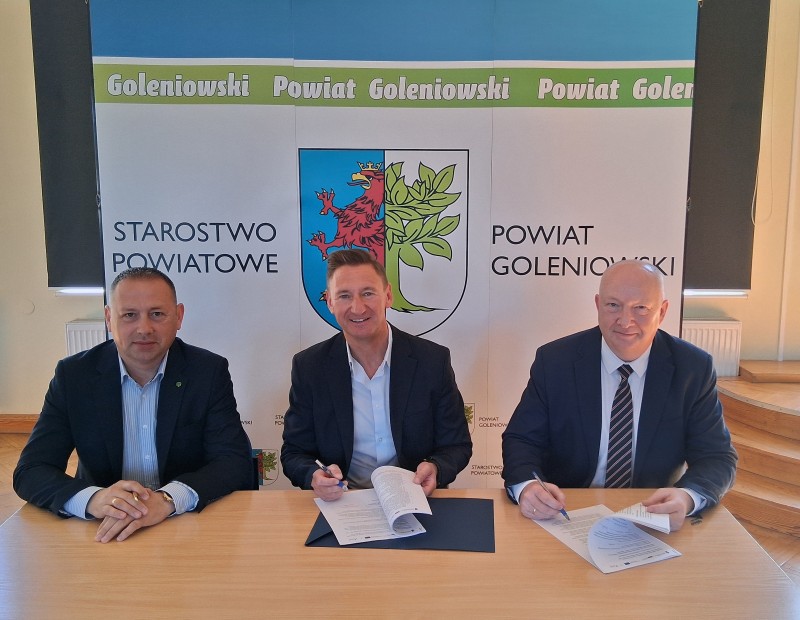 Umowa z Marszałkiem Województwa na dofinansowanie przebudowy drogi podpisana!