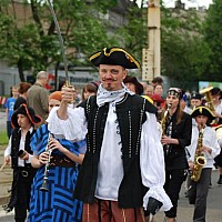 „Wood & Brass Band” przywita Dar Młodzieży