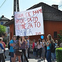 DZIEŃ BEZ PRZEMOCY Z UDZIAŁEM UCZNIÓW I LO W NOWOGARDZIE