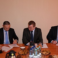 Kolejna umowa na dofinansowanie powiatowej inwestycji drogowej podpisana