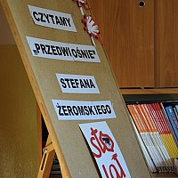 CZYTAMY „PRZEDWIOŚNIE”