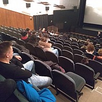 Uczniowie ZSP na lekcji z historią kina 