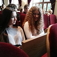 Inauguracja roku akademickiego Młodzieżowej Akademii Medycznej z udziałem uczniów I LO w Nowogardzie 