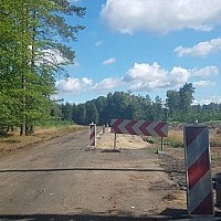 Zdjęcie drogi powiatowej nr 4133Z Łoźnica-Żółwia Błoć na odcinku Niewiadowo-Żółwia Błoć wraz z budową ciągów pieszo-rowerowych w trakcie przebudowy - Projekt w trakcie przebudowy