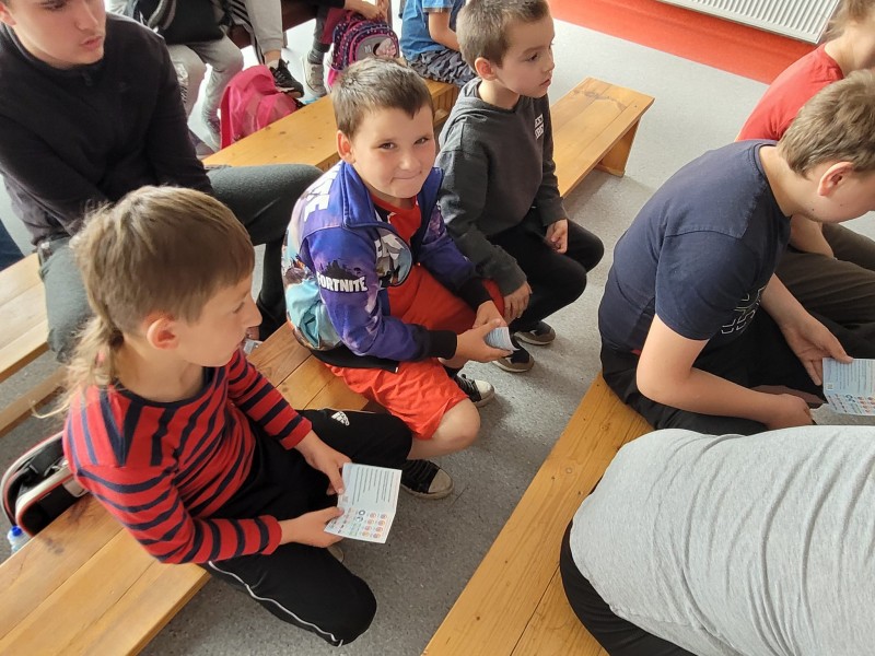 W Zespole Szkół w Goleniowie w ramach działań profilaktycznych  „Bezpieczne wakacje” odbyło się spotkanie uczniów  z przedstawicielem Komendy Powiatowej Policji - 